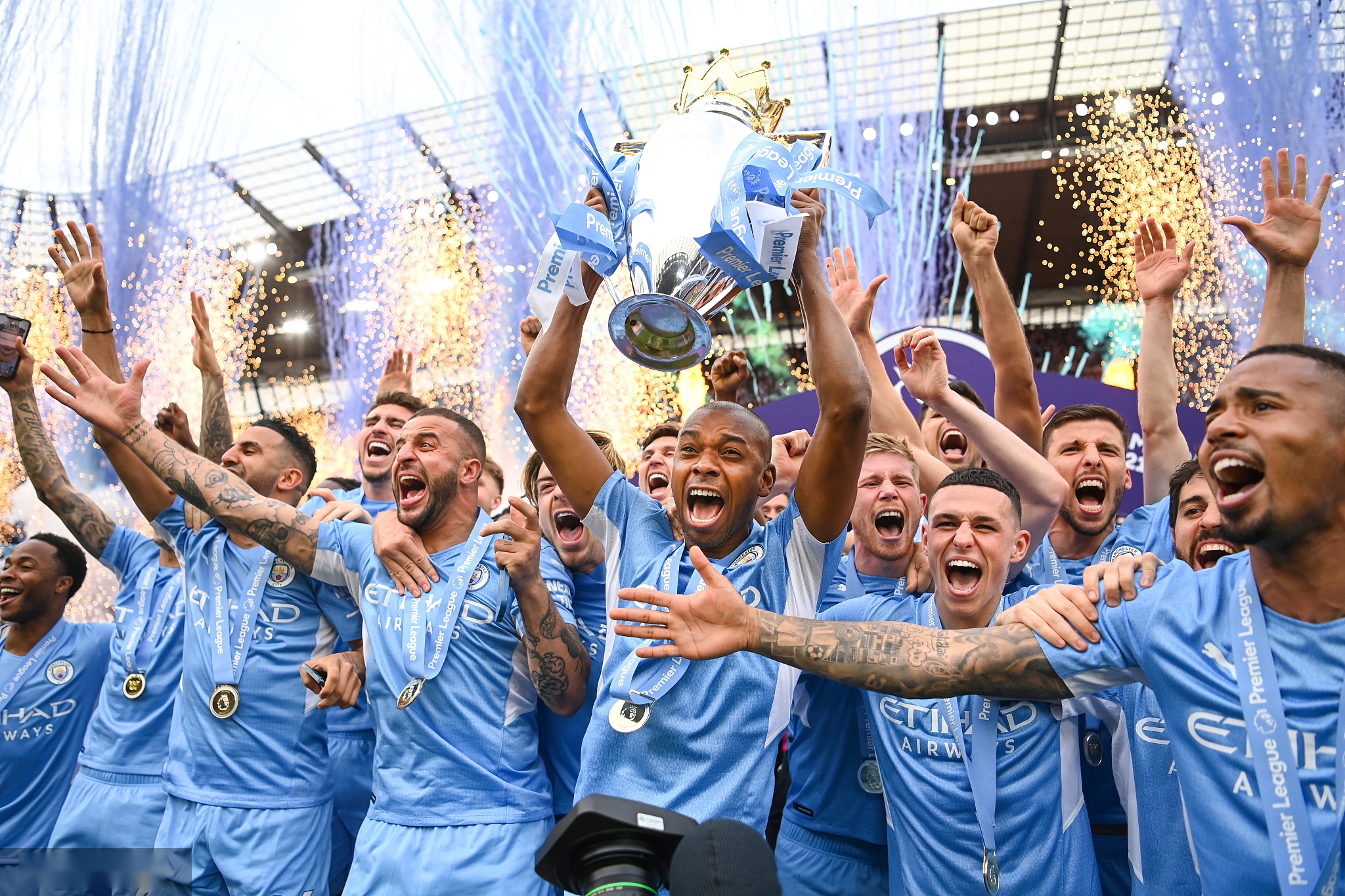 尤其是在引 尤其是在引